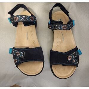Clarks Comfortable Adjustable Straps Size 8.5W,  Blue